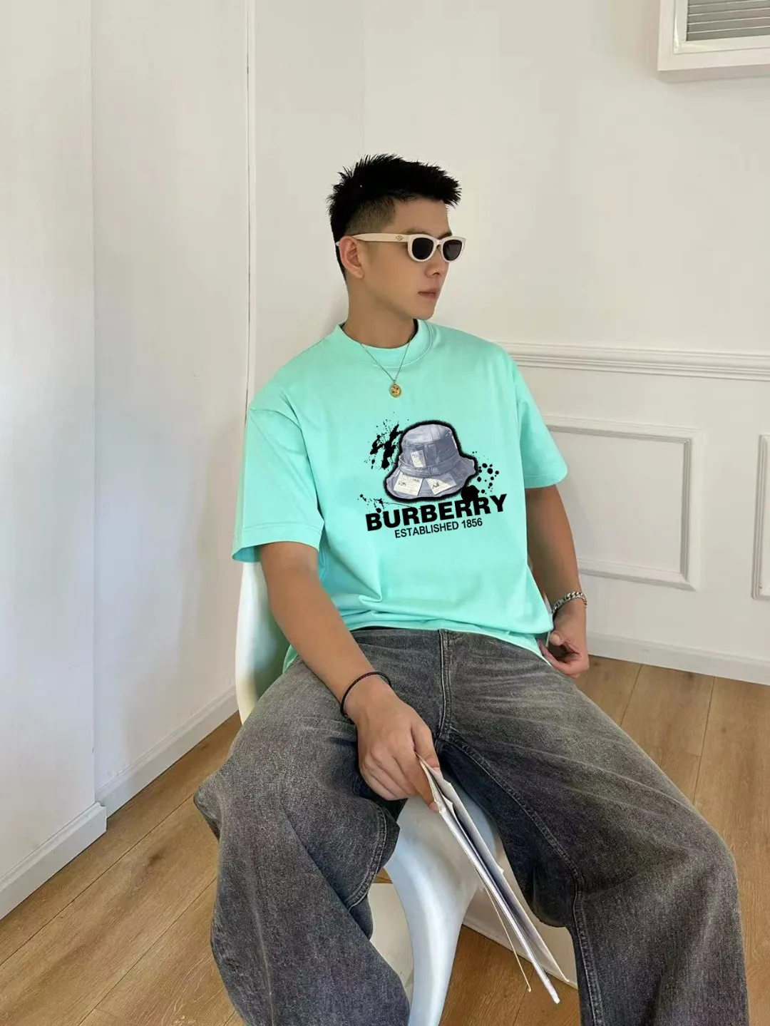 P80✨🔥 [Burberry] 2025FW short-sleeved T-shirt, printed logo Premium 26s double yarn 300g fabric, heavy fabric, custom stretcher rib, same vat and same dye, complete three labels, same style for men and women, Color: Black White Green Size: S M L XL 2XL